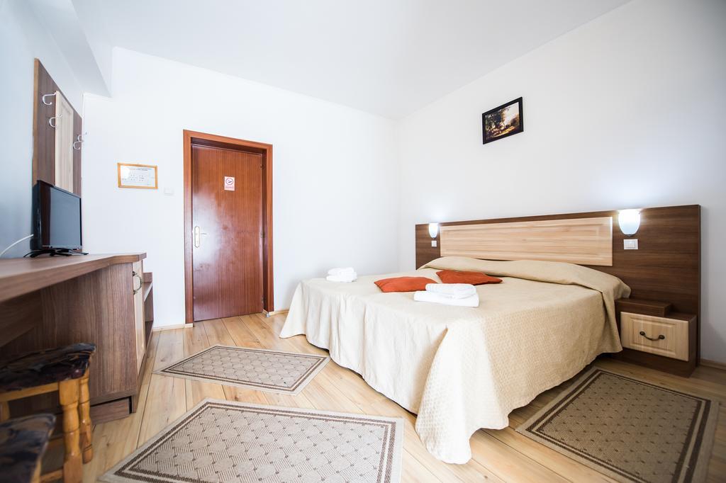 Gura Diham Hotel Busteni Exterior photo